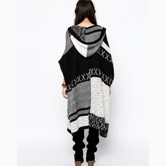 NWT Free People Solstice Spirit Poncho Patchwork Hooded Cardigan Size XS/Small - Picture 3 of 12